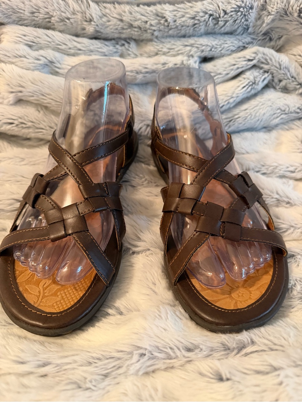 B.o.c. Brown Women’s Crisscross Strap Sandals Sz 7